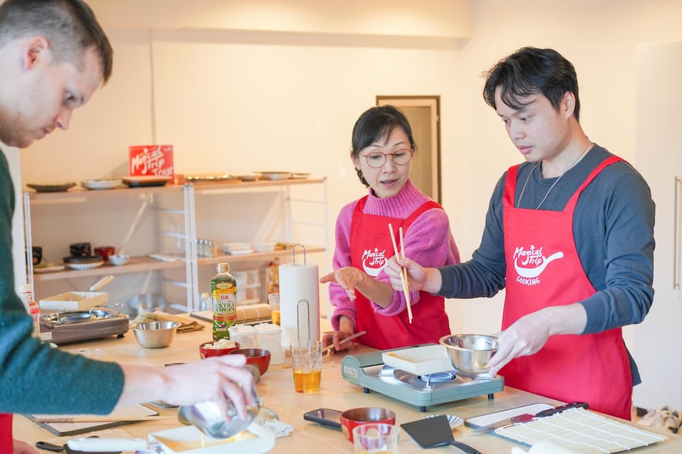 Tokyo: Sushi Cooking Class With Sake Tasting - Customer Feedback Highlights