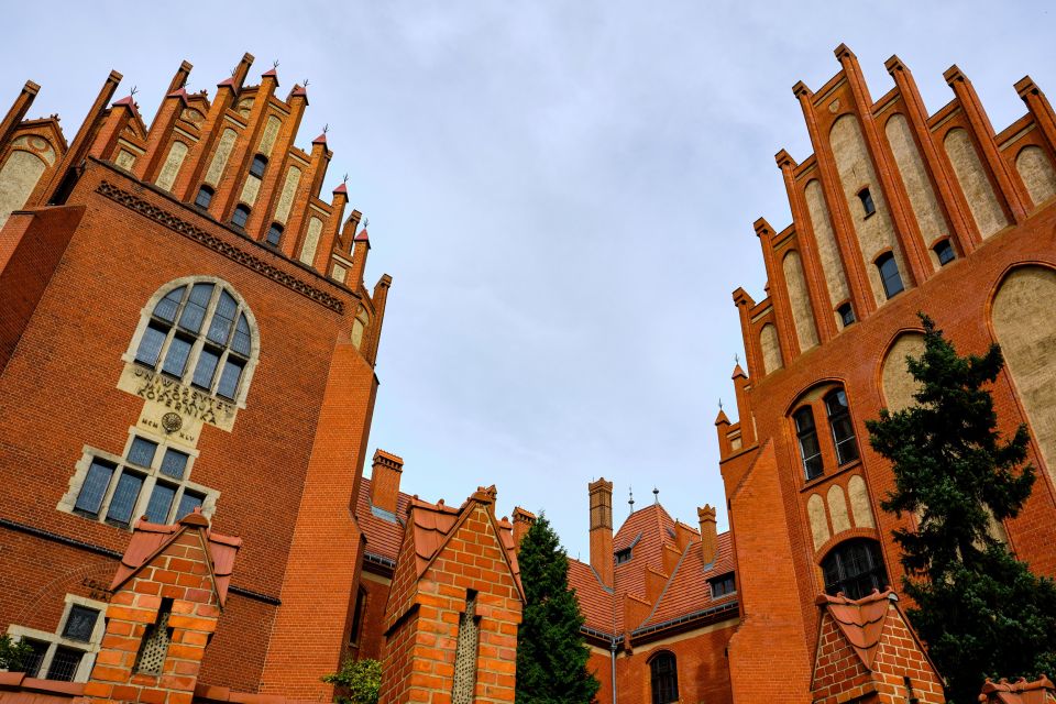 Torun: Private Walking Tour of a Medieval Town - Accessibility Features