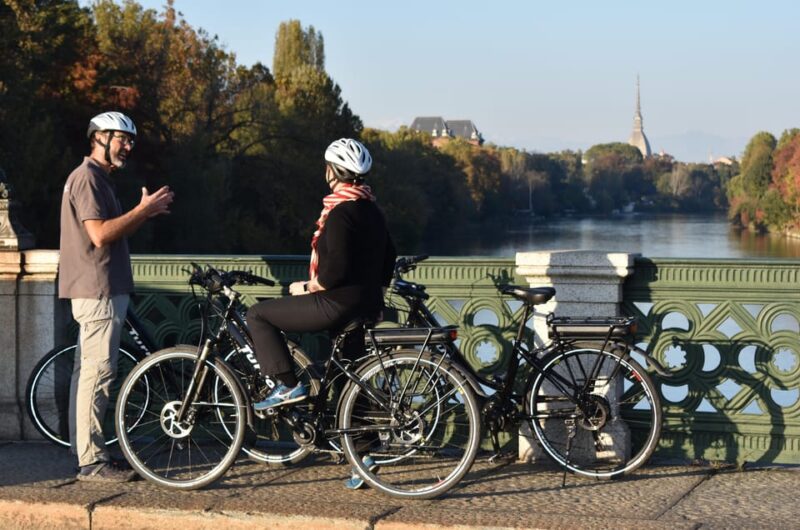 Turin: Classic Bike Tour, the Historic Center and the Hill - Riding Through Valentino Park