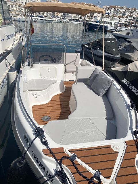 Unlicensed Boat in Puerto Banús - Important Information