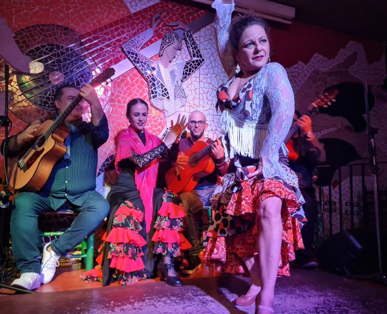 Valencia: Flamenco at Toro Y La Luna With Drinks or Dinner - Booking Process