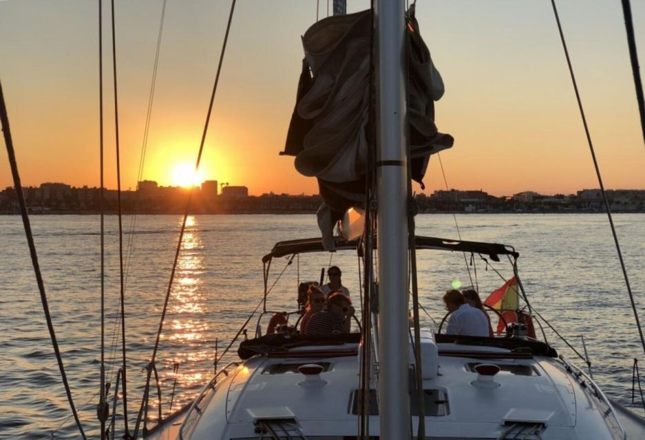 Valencia: Sunset Trip in a Sailboat With Drinks Included - Scenic Views of the Mediterranean