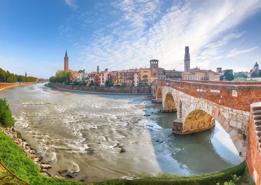 Verona: Capture the Most Photogenic Spots With a Local - Discover Picturesque Stories