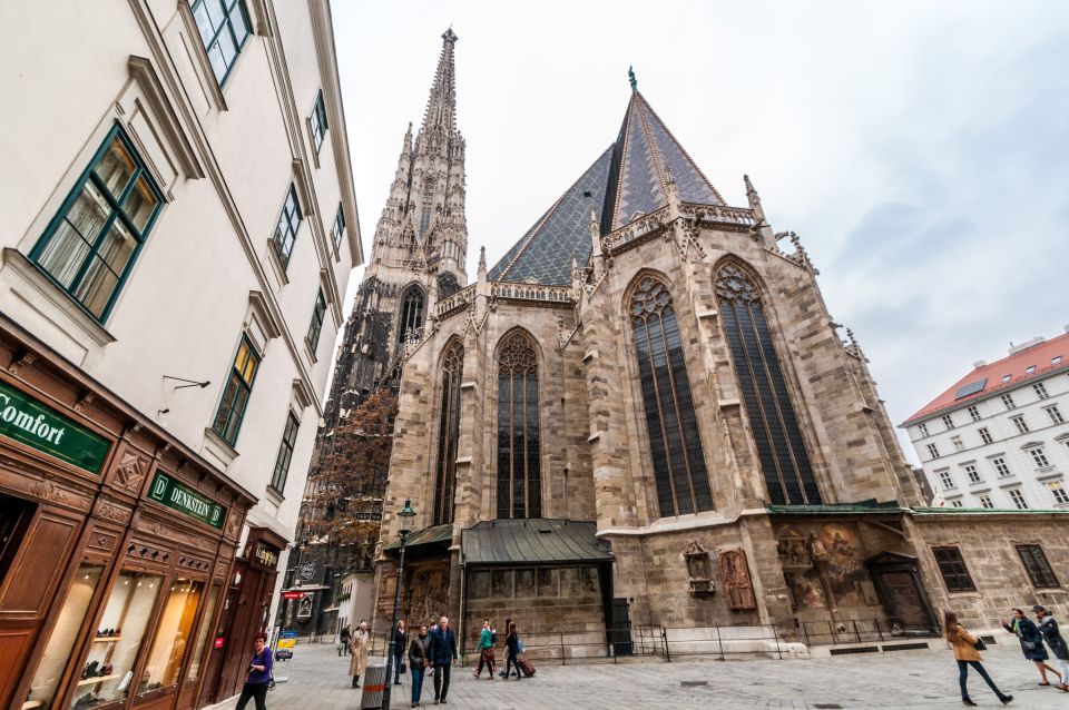 Vienna: Romantic Old Town 2-Hour Discovery Tour - Booking Information