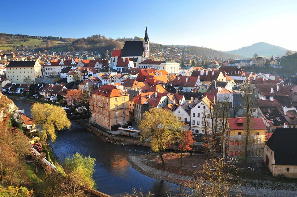 Vienna: Sightseeing Transfer to Prague via Cesky Krumlov - Tips for Your Journey