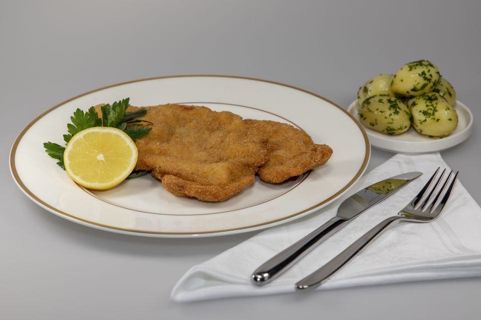 Vienna: Wiener Schnitzel and Strudel Cooking Class - Booking Information