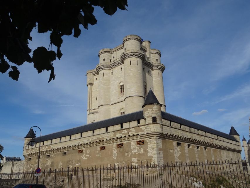 Vincennes Castle: Private Guided Tour With Entry Ticket - Important Visitor Information