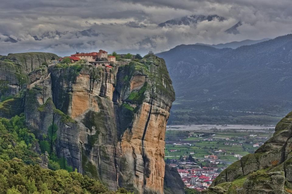 Visit Delphi & Meteora Monasteries Full Day Private Trip - Transportation Details