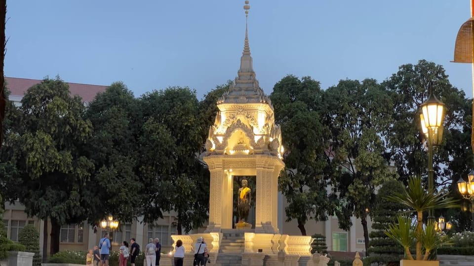 Walking Highlight City Tour of Phnom Penh City - Cultural Insights and Learning