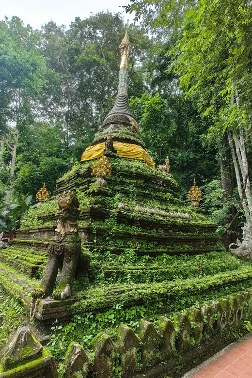 Wat Doi Suthep & Wat Phalat Transfer (Air Conditioned Van) - Frequently Asked Questions