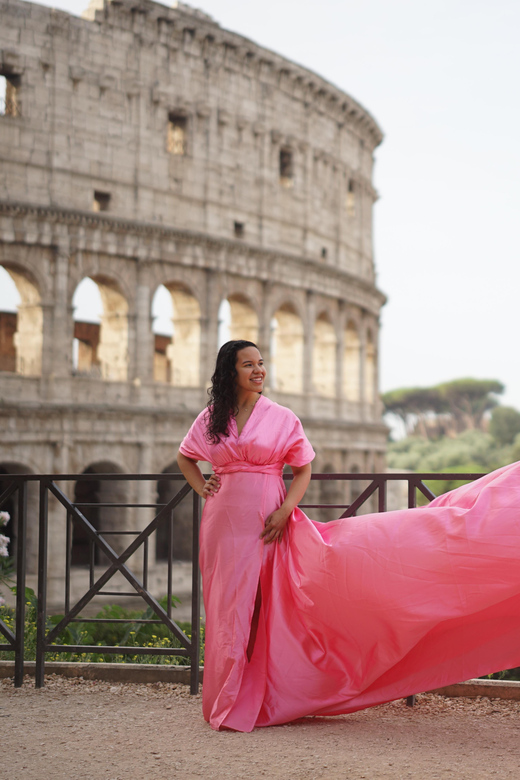 Wings of Rome: Flying Dress Professional Photoshoot - Dress Options and Quality