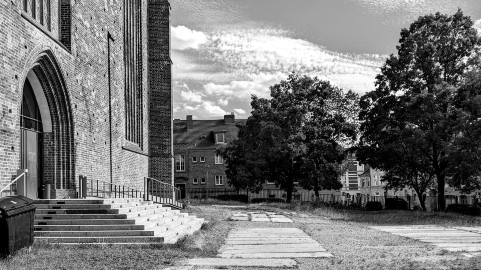 Wismar: Nosferatu Filming Locations Self-Guided Walking Tour - Pricing and Booking Details