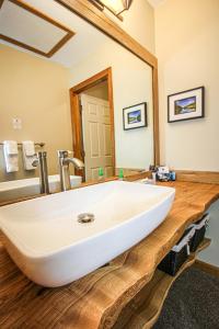 Woodlands on Fall River - Accessibility Information