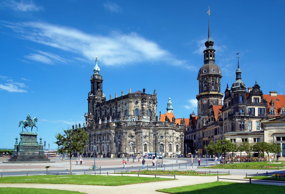 Wroclaw: Dresden Day Trip - Group Experience