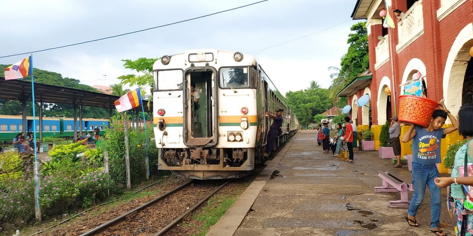 Yangon Full Day Tour With Circular Train Ride - Chaukhtatgyi Buddha Temple