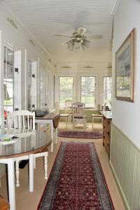 Yelton Manor Bed and Breakfast - Policies and House Rules