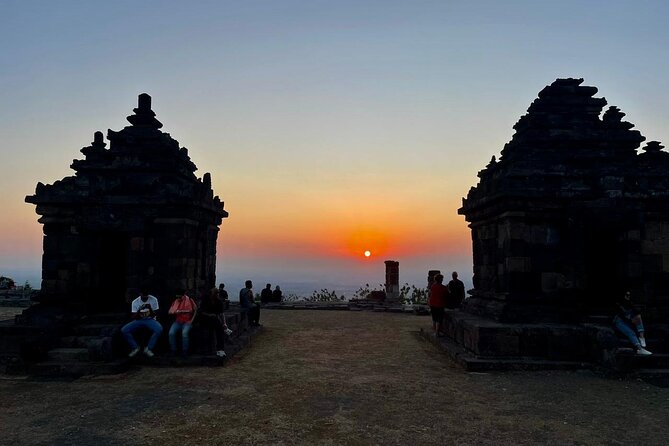 Yogyakarta City Tour and Ijo Temple Sunset - Exploring Sonobudoyo Museum