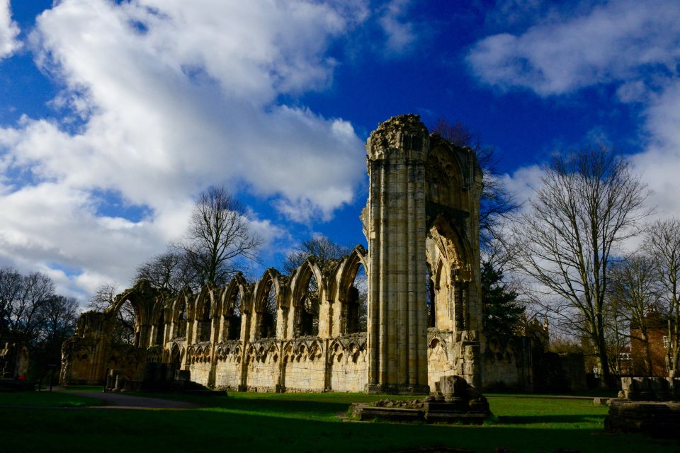 York: City Highlights Small Group Walking Tour - York Minster and Its History