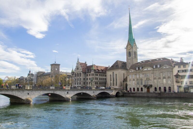 Zurich: Best Intro Tour and a Funicular Ride With a Local - Tips for Participants
