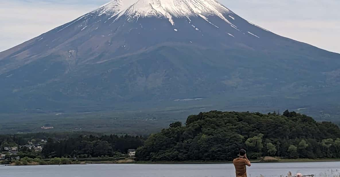 1 Day 10 Hrs Mt Fuji & Lake Kawaguchiko Tour With Eng Driver - Frequently Asked Questions