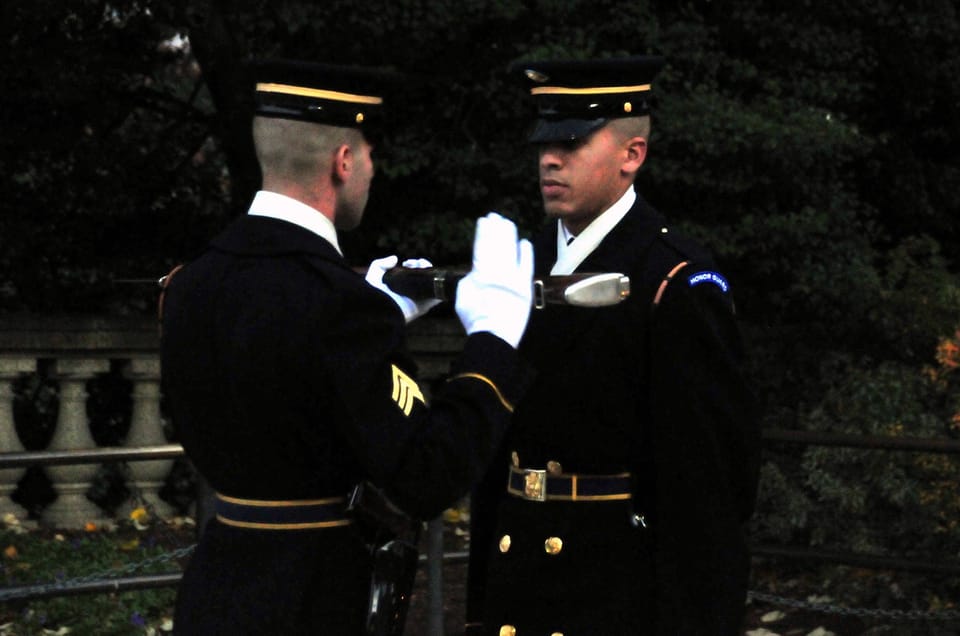 2-Hour Arlington Cemetery Morning Guided Walking Tour - Memorials for Disasters