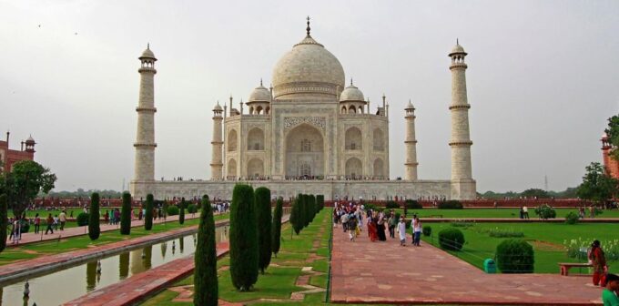 Agra: Private Day Trip to Taj Mahal & Agra Fort - Local Shopping Experience