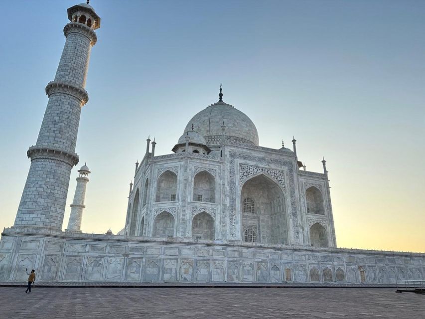 Agra: Taj Mahal Sunrise Agra Fort and Baby Taj Private Tour - Sunset at Mehtab Bagh