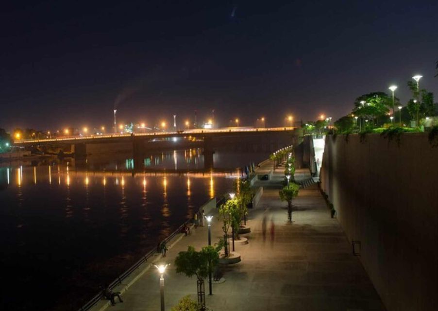 Ahmedabad Night Walk (2 Hours Guided Walking Tour) - Tips for Enjoying Your Walk