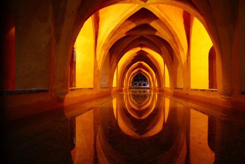 Alcazar & Cathedral of Seville Exclusive Group, Max. 8 Guest - Alcázar of Seville Tour