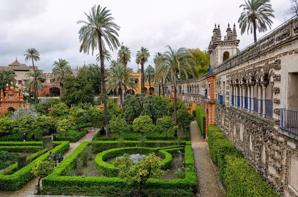 Alcazar of Seville VIP Tour - Refreshments and Extras