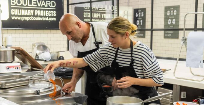 Alcudia: Authentic Paella and Sangria Workshop - Customer Feedback and Ratings