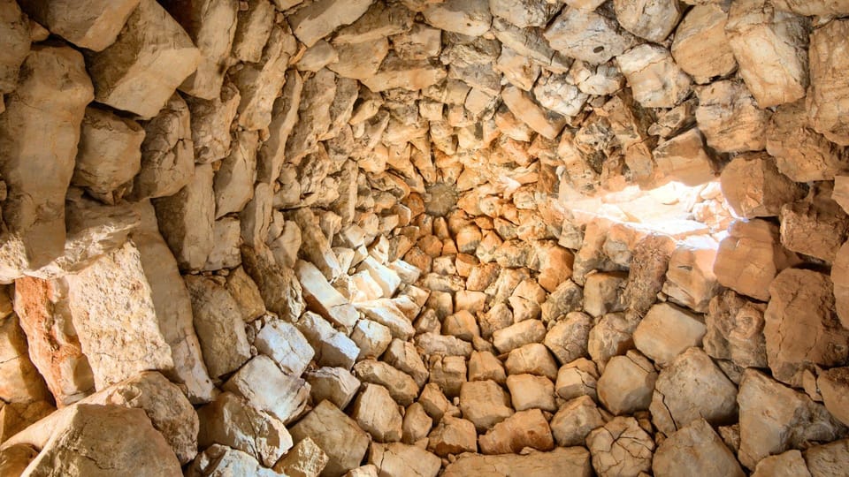 Alghero: Palmavera Nuraghe Tour With Aperitif - Discovering Nuragic Architecture