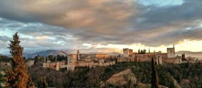 Alhambra and Nasrid Palaces and Local Food Experience - Meeting Point and Requirements