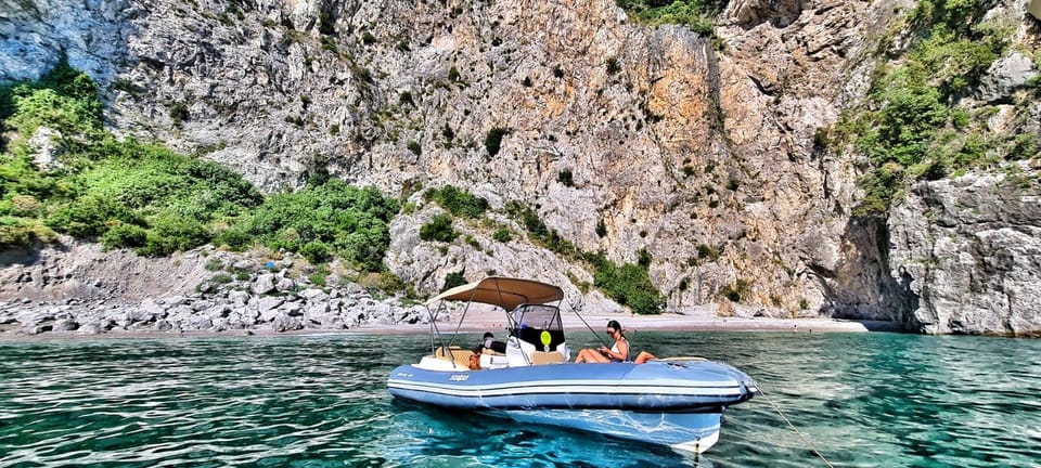 Amalfi Coast: Daily Boat Excursions With Aperitif. - What to Bring