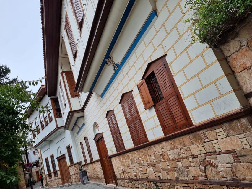 Antalya Old Town and Antalya Museum Tour - Meeting Point Details