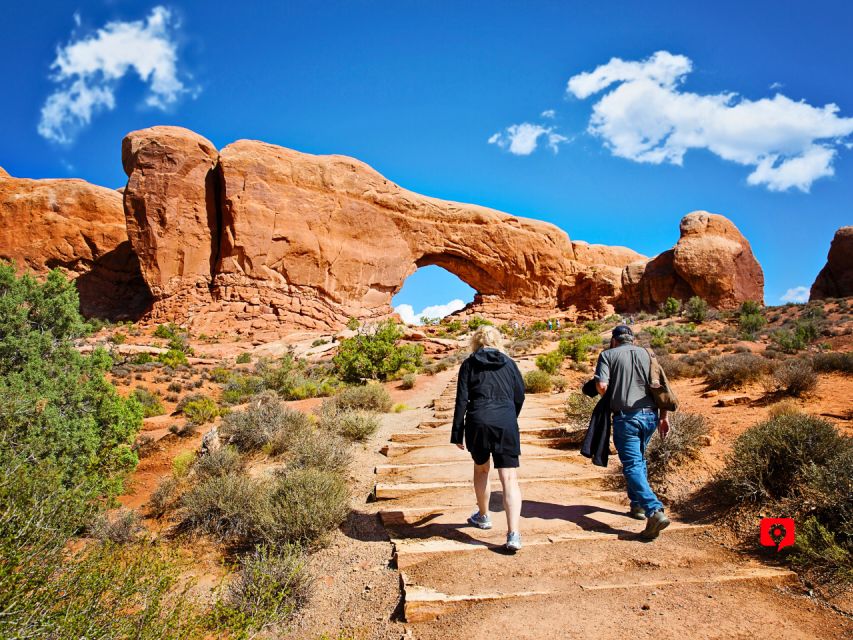 Arches & Canyonlands: Self-Guided Audio Driving Tour - Download and Activation