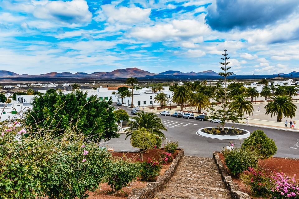 Arrecife: Timanfaya and Green Lagoon for Cruise Passengers - Transportation and Pickup Included