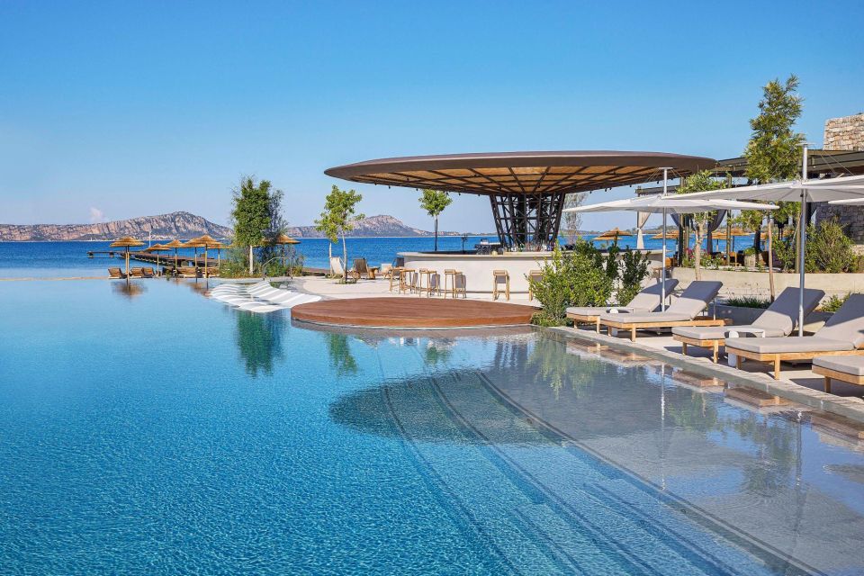 Athens Airport to Costa Navarino Hotel VIP Mercedes Minibus - Pricing Structure