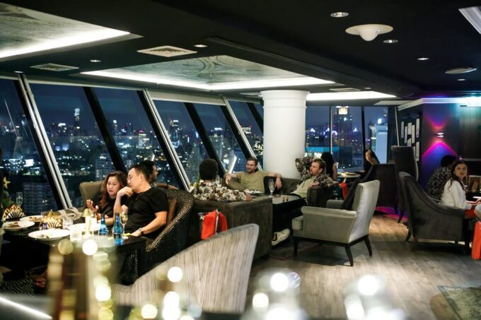 Bangkok: Axis & Spin Sky Lounge & Bar Rooftop - Location and Access