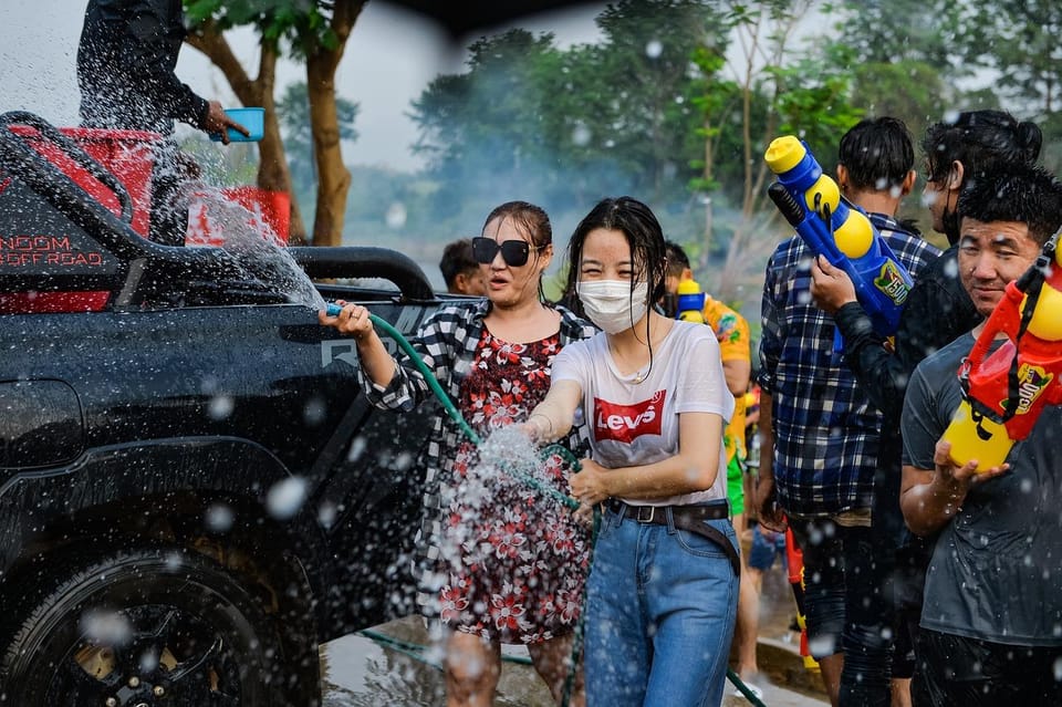 Bangkok: Experience Songkran in Cultural Heart of City - Pickup and Drop-off Locations