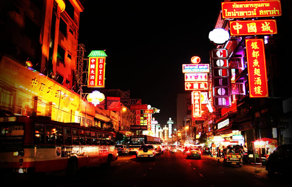 BANGKOK TOUR AT DUSK - Exploring Iconic Sites