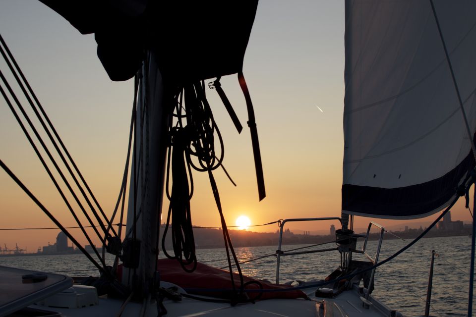 Barcelona: 2-Hour Sunset Cruise on a Sailing Boat - Vessel Details