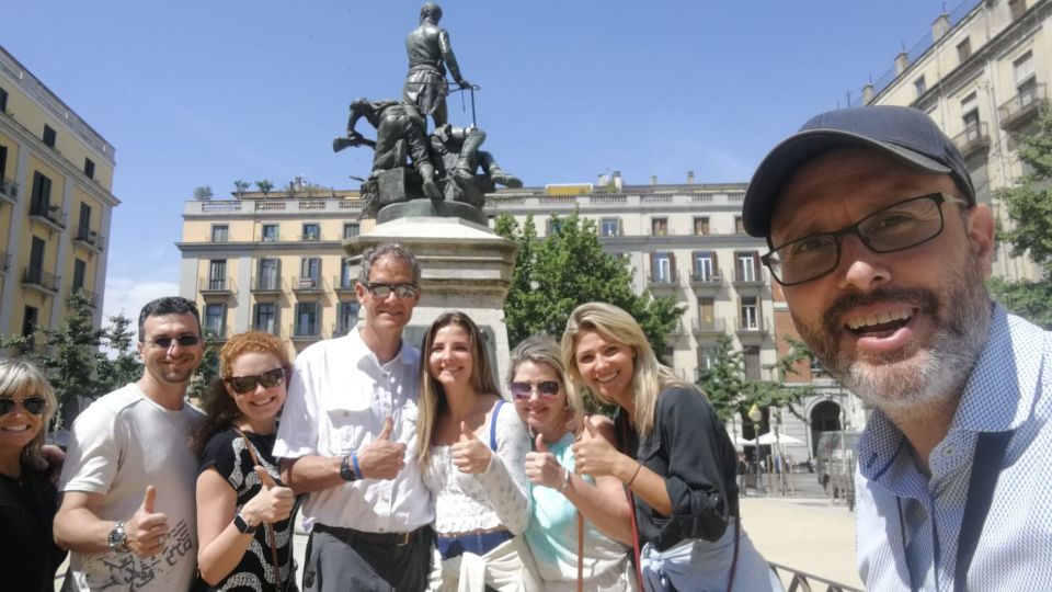 Barcelona & Sagrada Familia Half-Day Tour With Hotel Pickup - Group Size and Languages