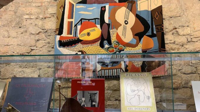 Barcelona: Tapas & Picasso Museum Guided Walking Tour - Tapas Stop 3: Meat Dishes