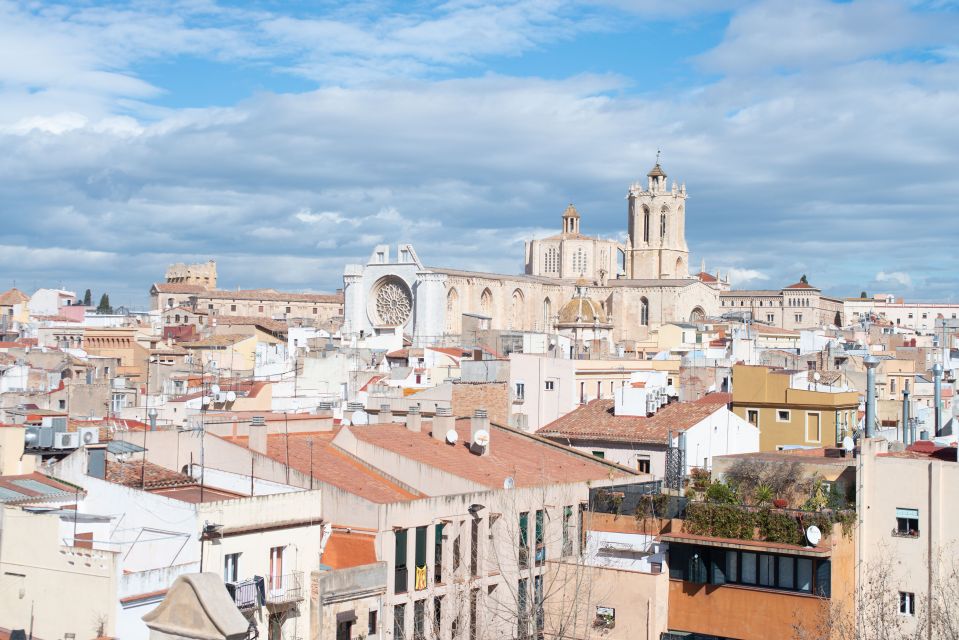 Barcelona: Tarragona & Sitges Guided Day Trip With Transfers - Included Offerings