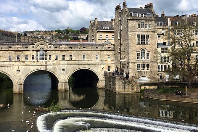 Bath Public Walking Tour Including Bath Abbey - Roman Baths Discovery