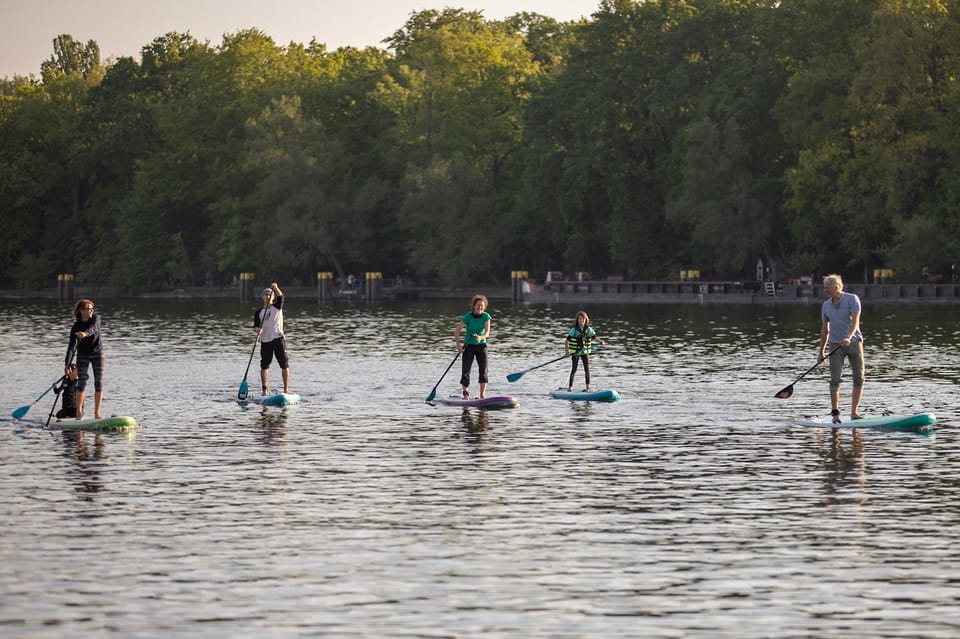 Berlin: 1.5-Hour Stand-Up Paddle Boarding Tour - Vibrant Eastern Area