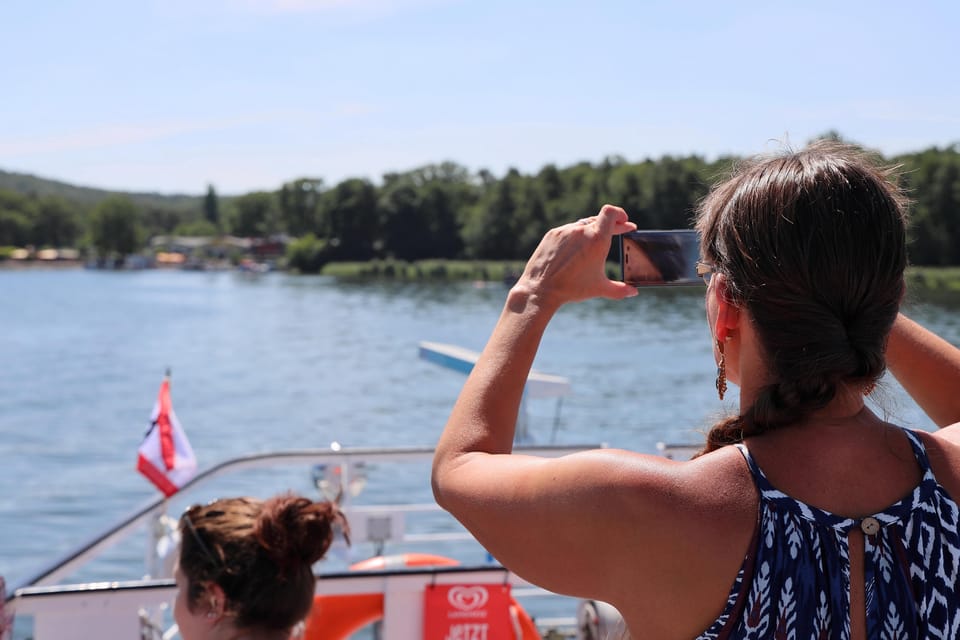 Berlin: East Side Gallery Spree Cruise by Electric Boat - Eco-friendly Electric Boat