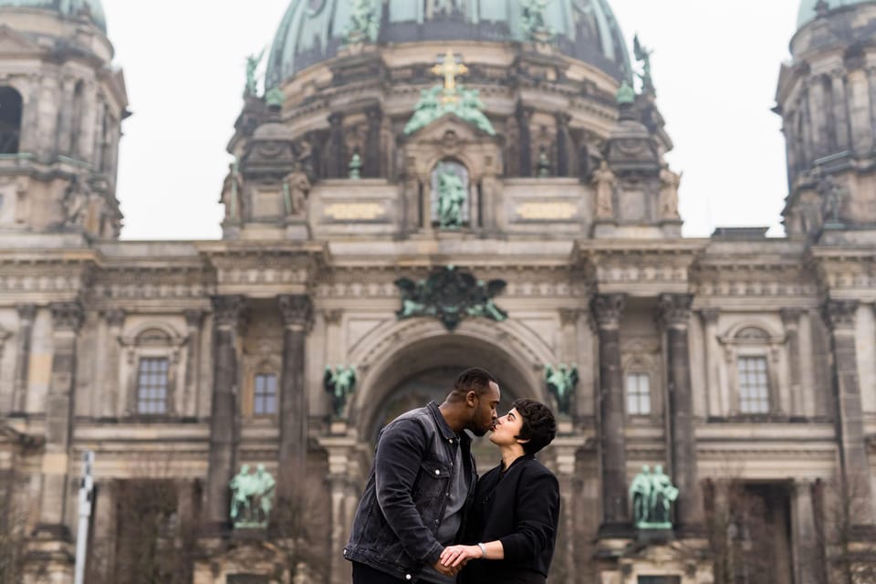 Berlin Love Story: Surprise Proposal Photography Session - Important Guidelines and Policies