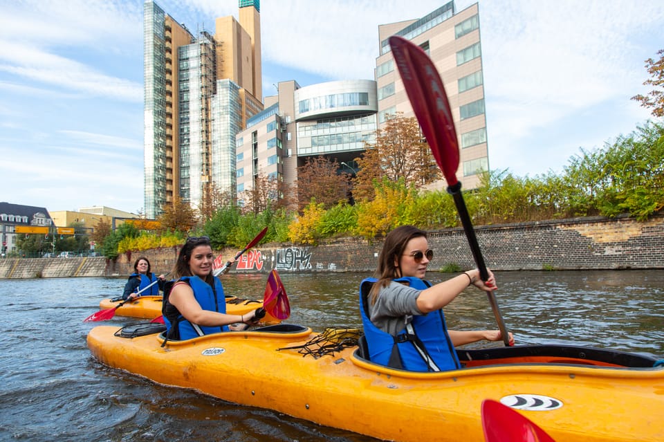 Berlin: One-way Kayaking Tour Through the City - Booking and Cancellation Policy